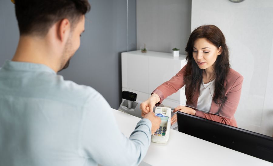 langage non verbal secrétaire accueil client patient langage non verbal secrétaire accueil client patient